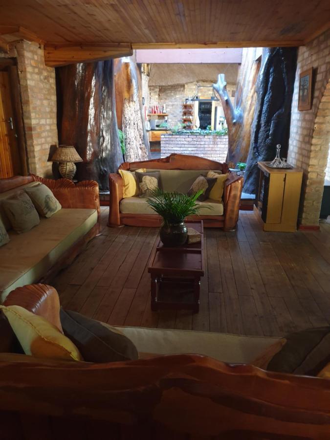 มาร์ร็อบ ลอดจ์ Bed & Breakfast KwaMbonambi ภายนอก รูปภาพ